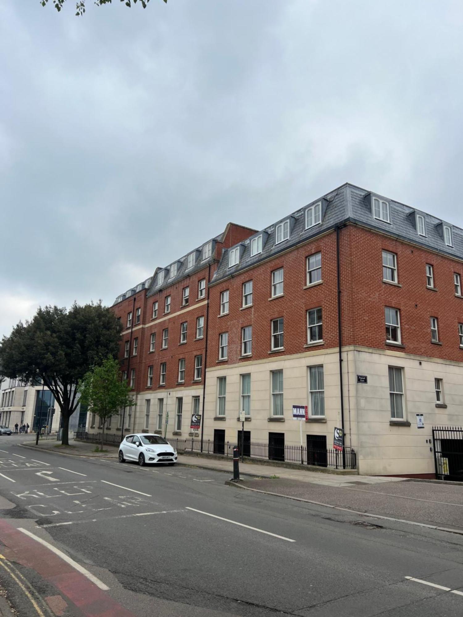 Broadway'S Canterbury City Escape Eksteriør bilde